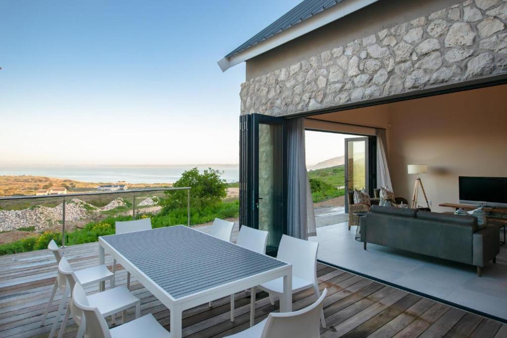 The Shark Bay Villas 랑게바안 외부 사진